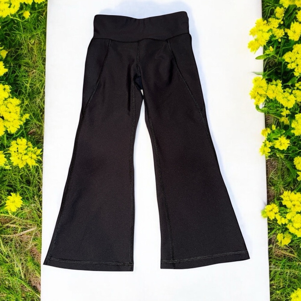Old Navy Kids Black Flared Leggings High Rise (small 6-7)